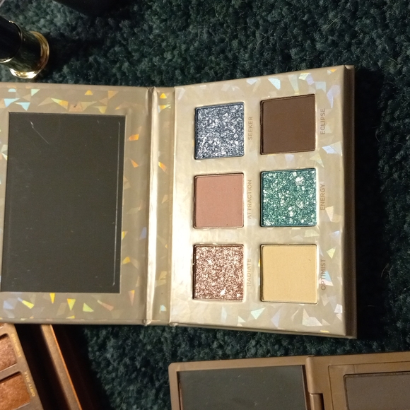THE ULTIMATE URBAN DECAY BUNDLE OF PERFECTION!!! SEVEN EYESHADOW PALETTE ALONE!! - Picture 4 of 15